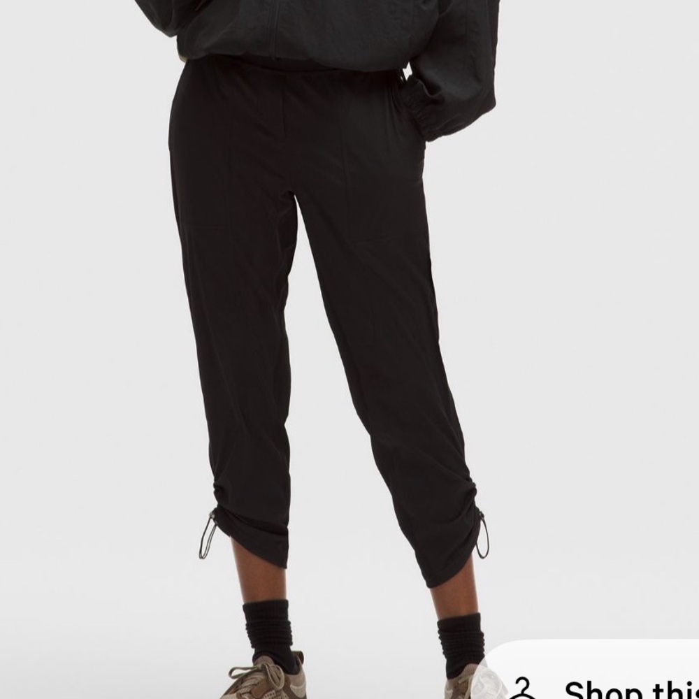 Lululemon dance studio mid ride crop pant